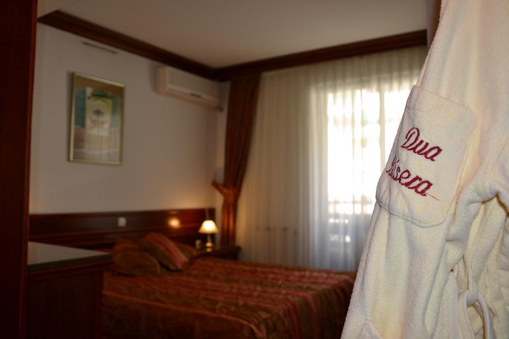 Hotel Dva Bisera Lagadin Exterior foto