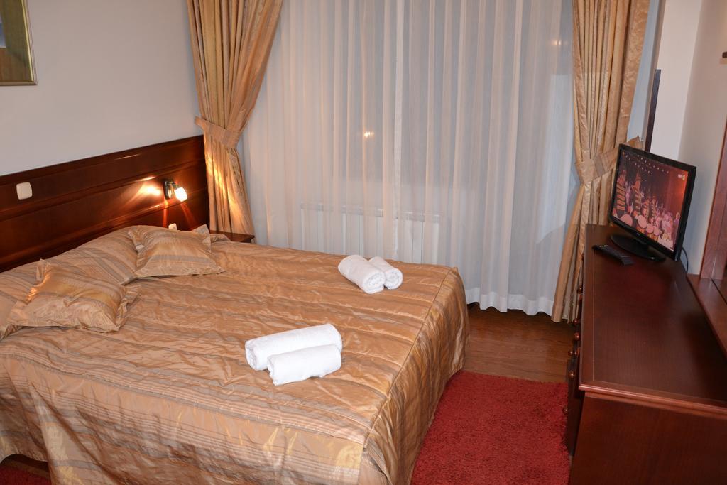 Hotel Dva Bisera Lagadin Exterior foto